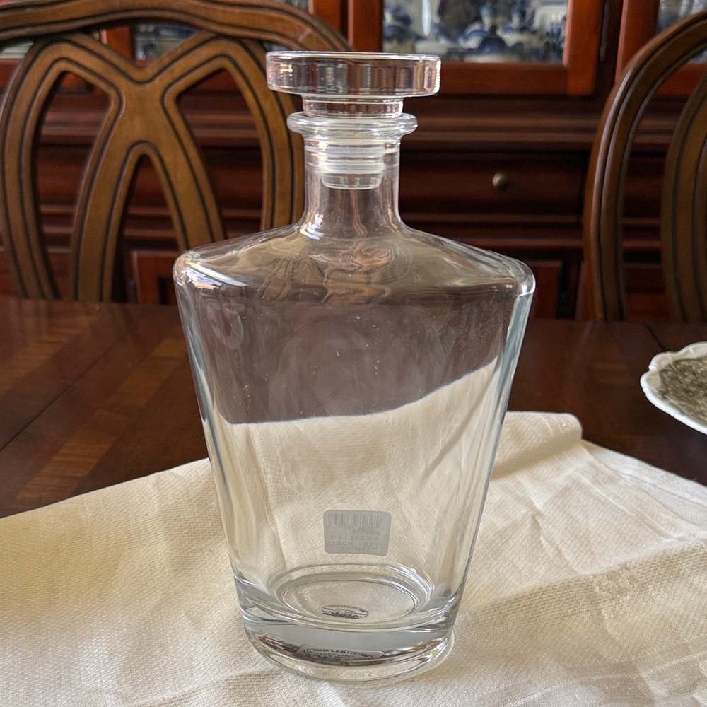 Clear Glass Royal Decanter with Stopper